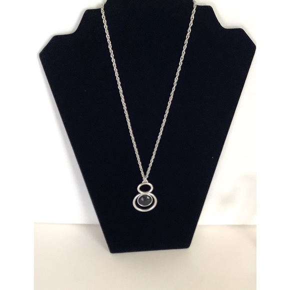 Black & Silver Circle Necklace-Free if bundled - Picture 2 of 2